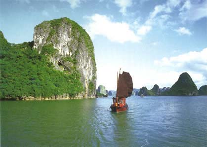 halong-cruise.JPG